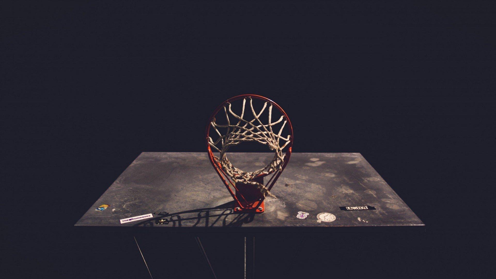 NBA官方宣布,尼伦森以决定性表现荣膺年度关键球员奖,重塑尼克斯辉煌篇章