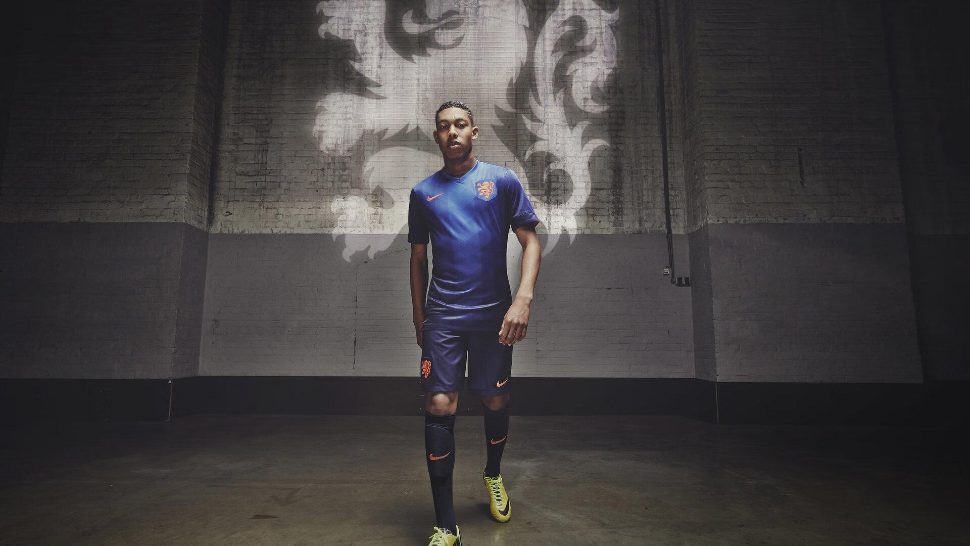 森保一豪赌式轮换收奇效!日本队11人全换仍6-1横扫中国香港,替补军团展现恐怖深度